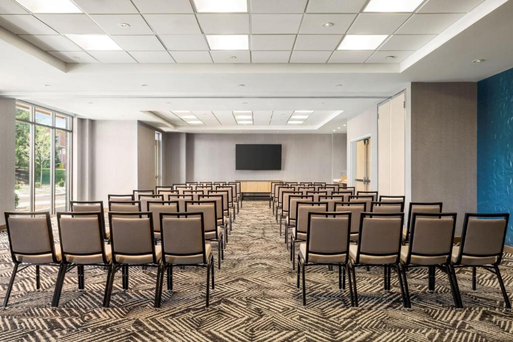 Hyatt Place Columbus Polaris photo