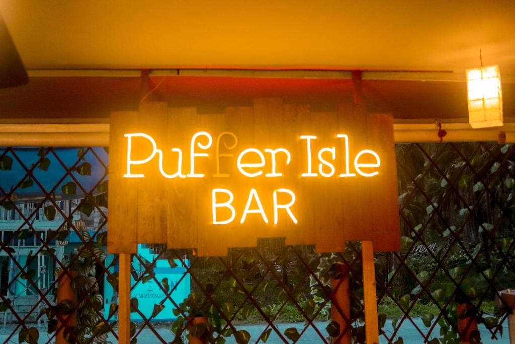 Certifikát, hodnocení, plakát nebo jiný dokument vystavený v ubytování Puffer Isle Resort