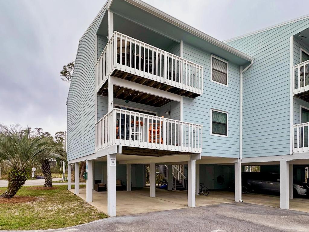 Bayview 70