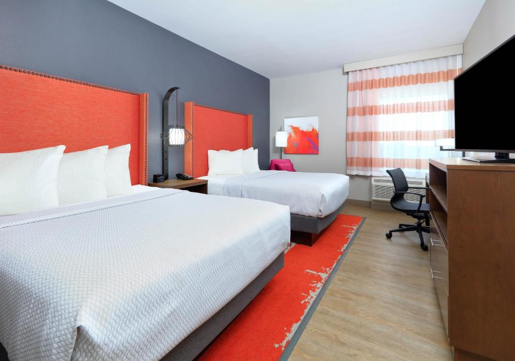 La Quinta Inn & Suites by Wyndham Lakeway - Chambre Queen De Luxe Avec Deux Lits Queen