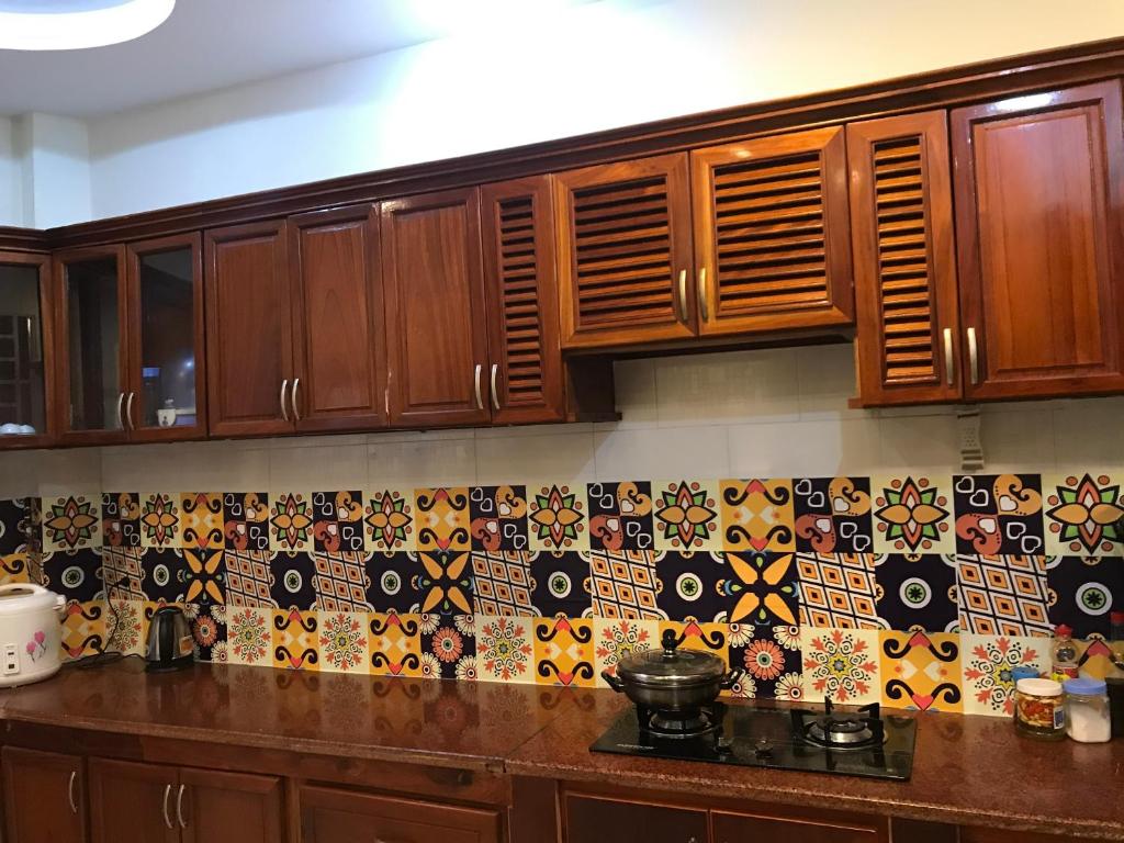 Kuchyň nebo kuchyňský kout v ubytování NHỚ House V