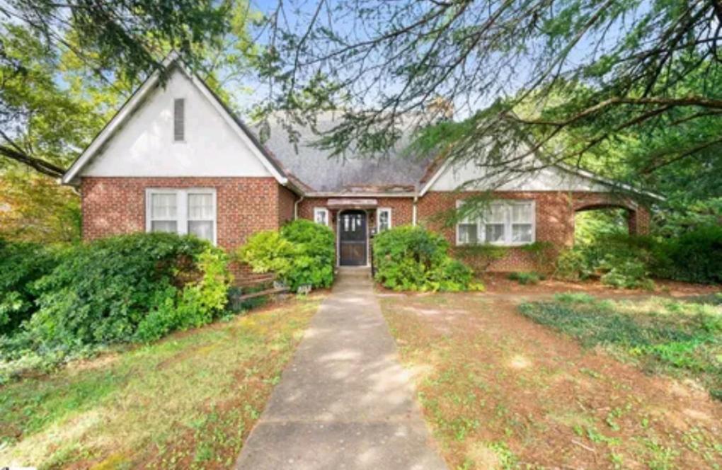 To Downtown Pickens close to Clemson and Lake Keowee, Pickens