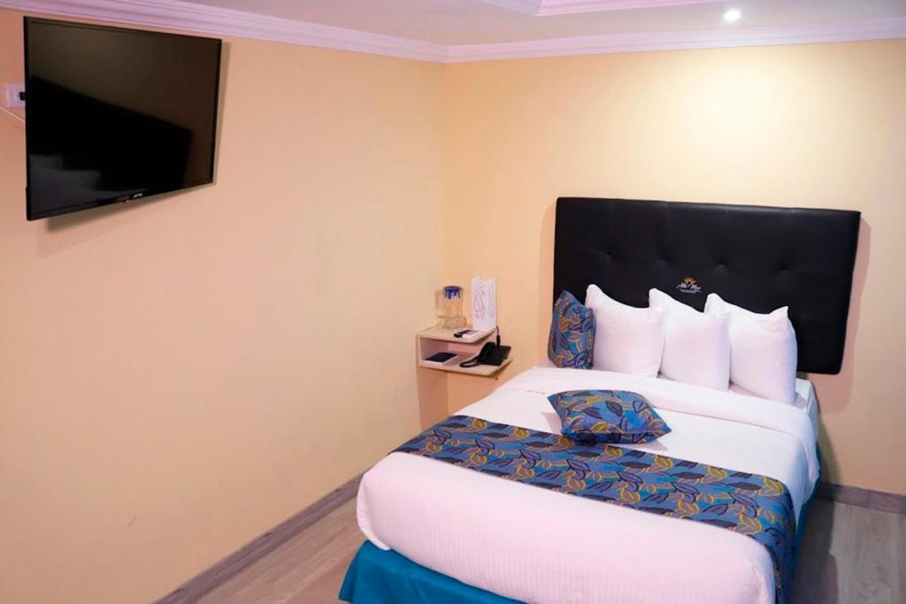 Private Beach Hotel Alto Mar - Triple Room