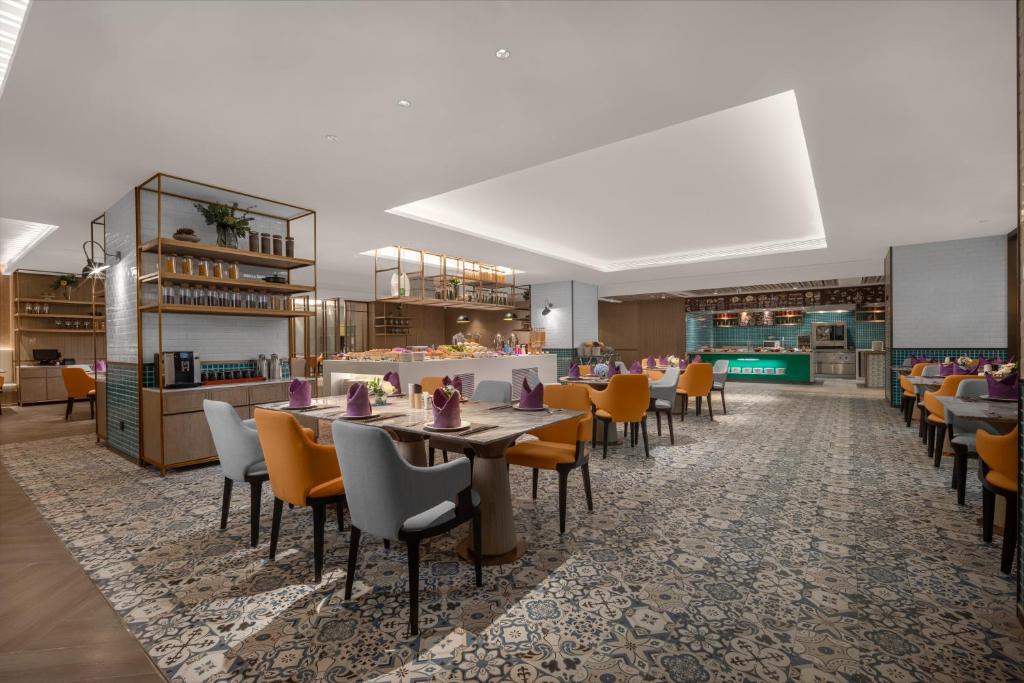 Restaurace v ubytování Holiday Inn Fu'an