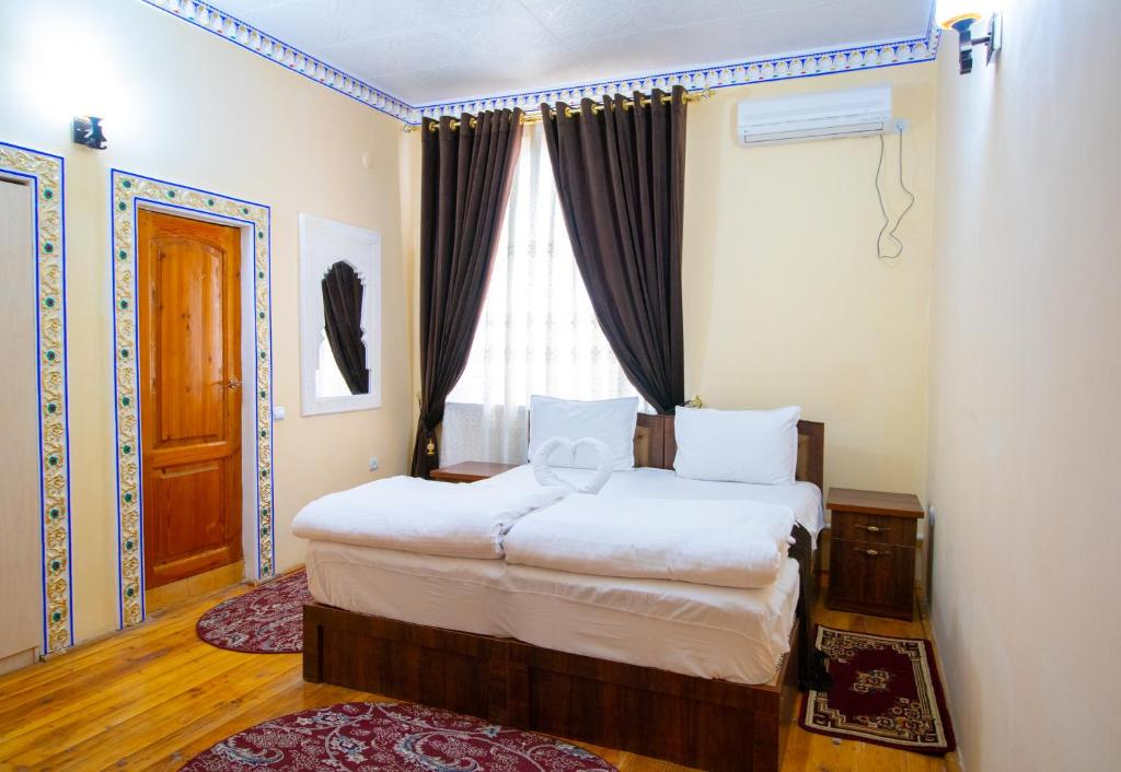 Bukhara Zaringiz - Sala Familiar Con Baño Privado