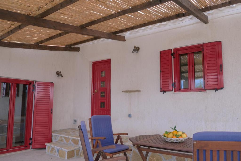 Fotografie z fotogalerie ubytování Yasemia Wood & Stone Villa v destinaci Makris Gialos