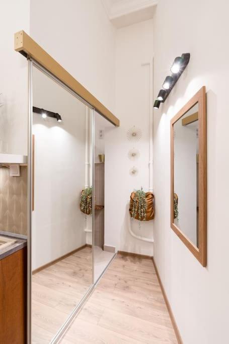 Fotografia z galérie ubytovania BrandNewChainBridgeHome for 2-FastWiFi/AC/SmartTV v Budapešti