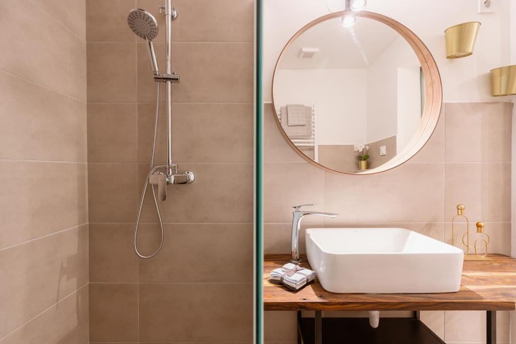 Kúpeľňa v ubytovaní BrandNewChainBridgeHome for 2-FastWiFi/AC/SmartTV