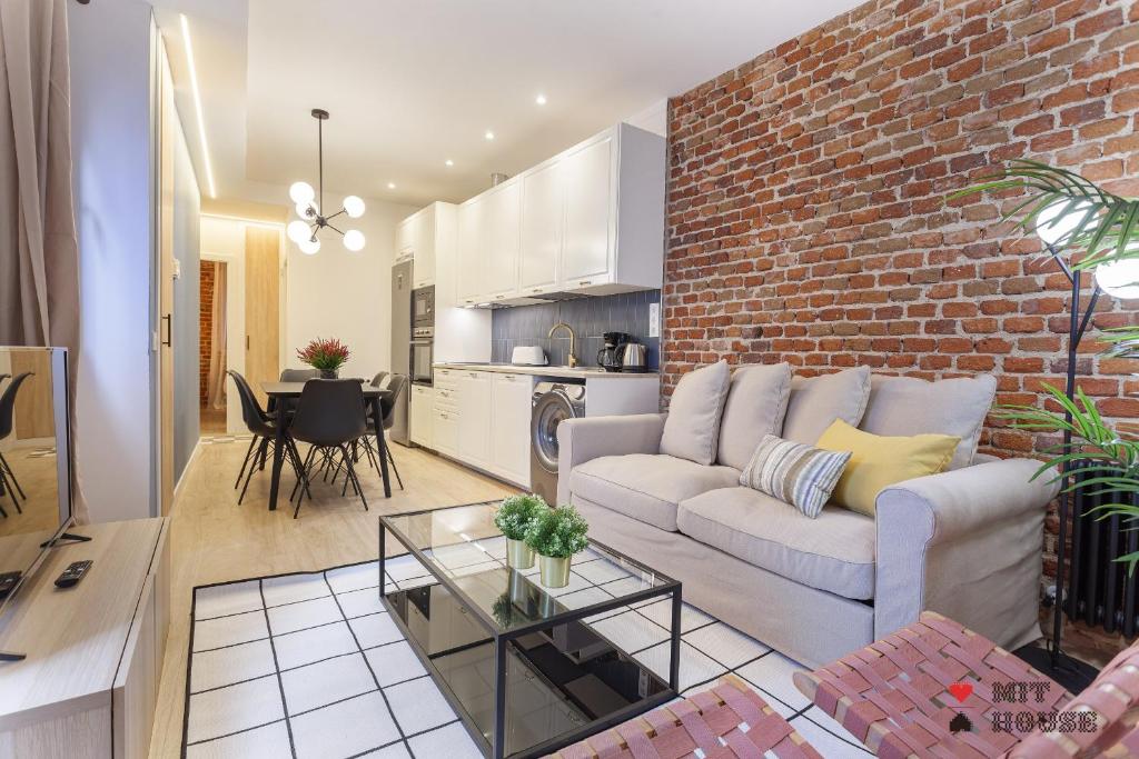 4 Ways en Madrid - Three-Bedroom Apartment V