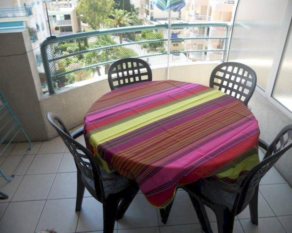 Balkón alebo terasa v ubytovaní Fréjus le Césarée location de vacances Parking Piscine Terrasse Wifi