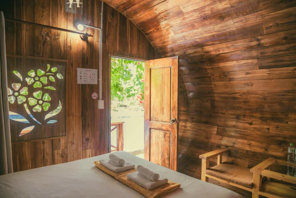 Phu Quoc Valley Sen Bungalow - 6