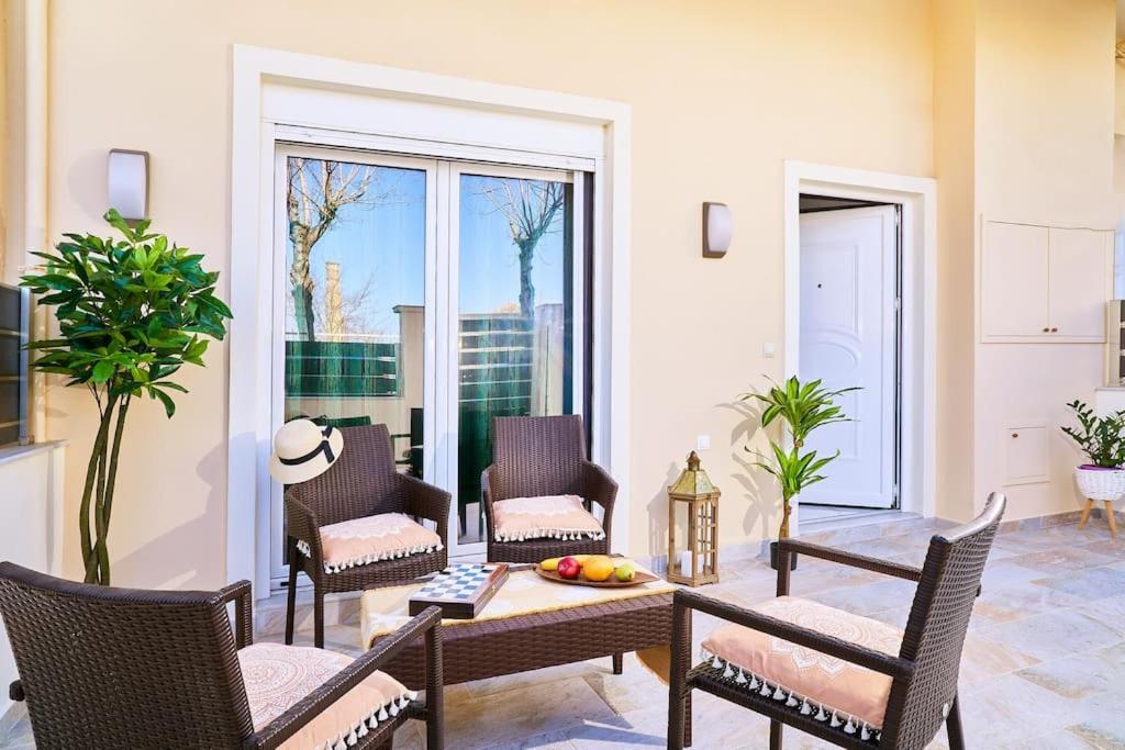 A seating area at Dimitra Mare