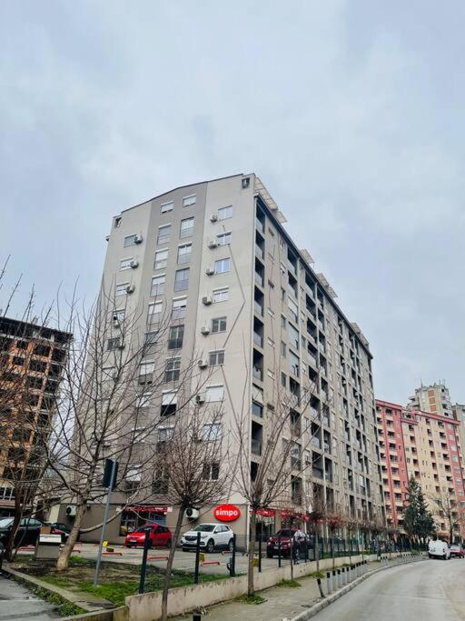 New modern Rooftop Apartment-FREE PRIVATE PARKING - One-Bedroom Apartment