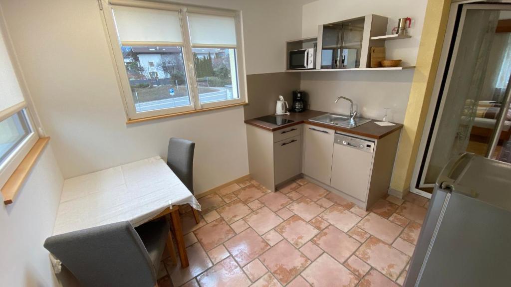 Kuchyň nebo kuchyňský kout v ubytování Haus Mairösl