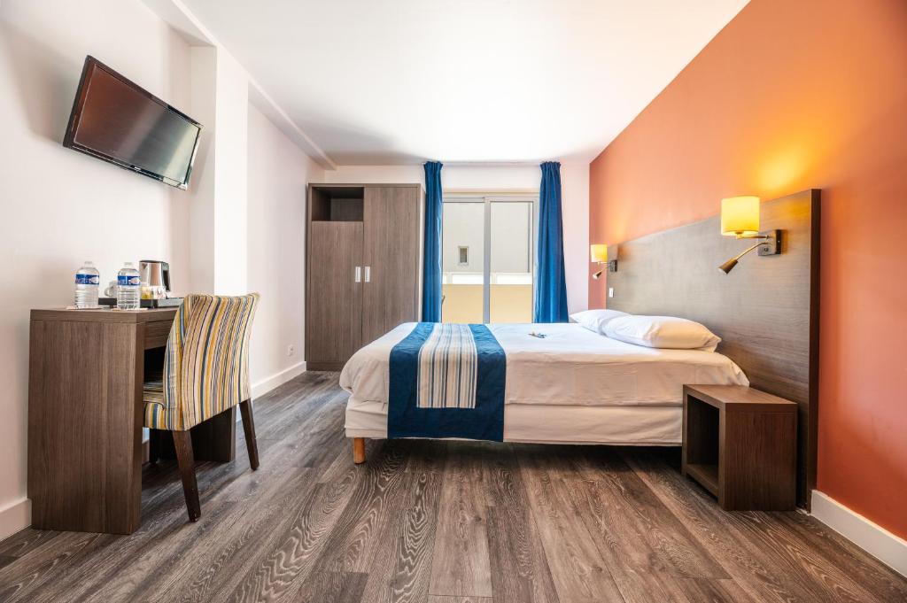 
Double Room with Terrace
