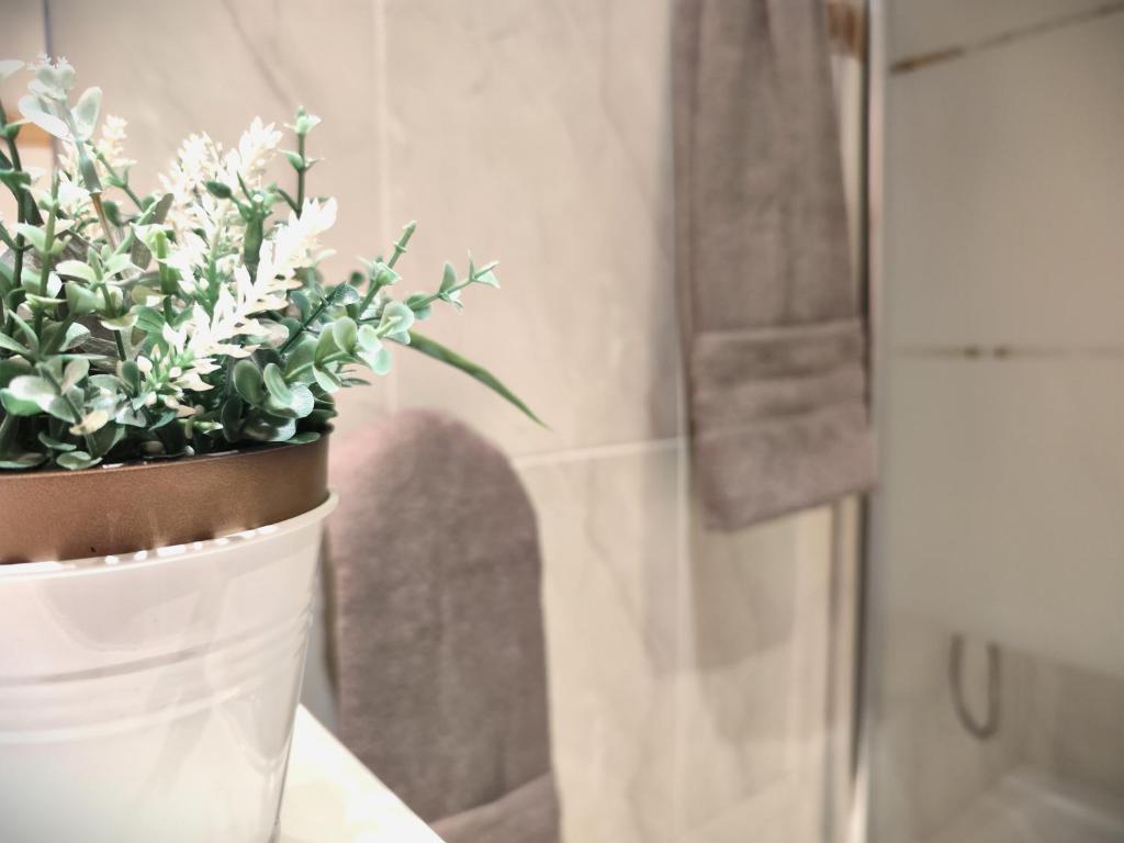 A bathroom at Luminoso apartamento en SALOU con TERRAZA y PARQUE INFANTIL IDEAL FAMILIAS