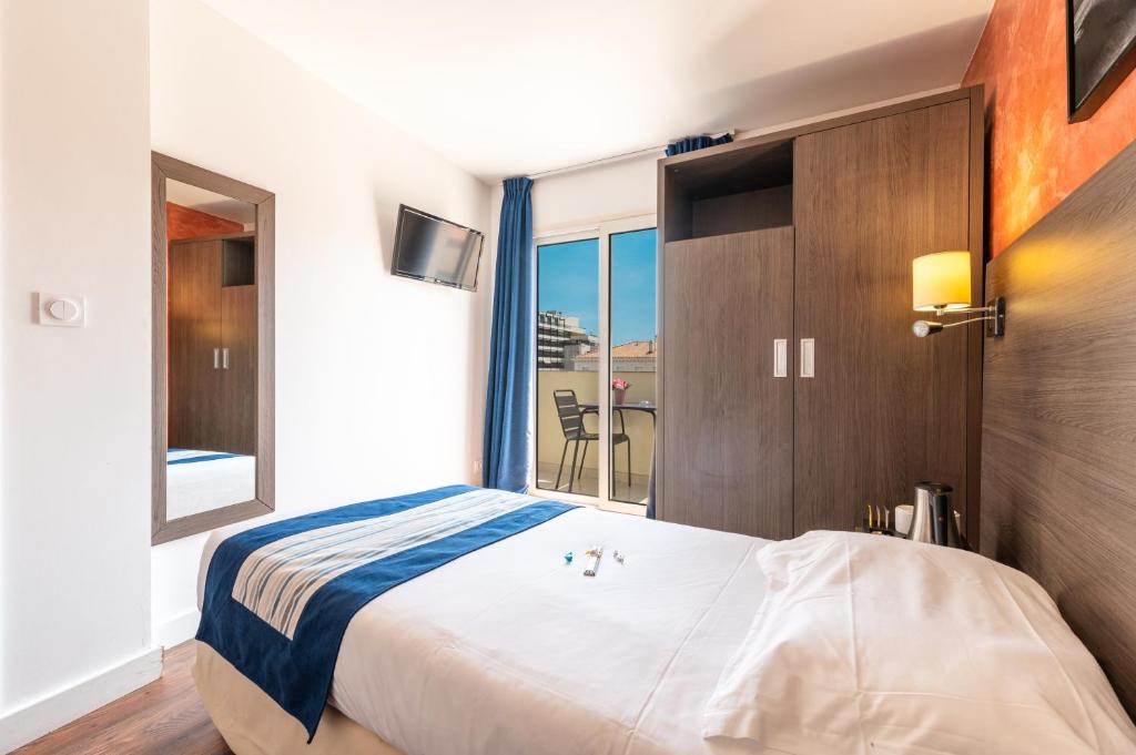 Hôtel Hoche - Single Room With Terrace