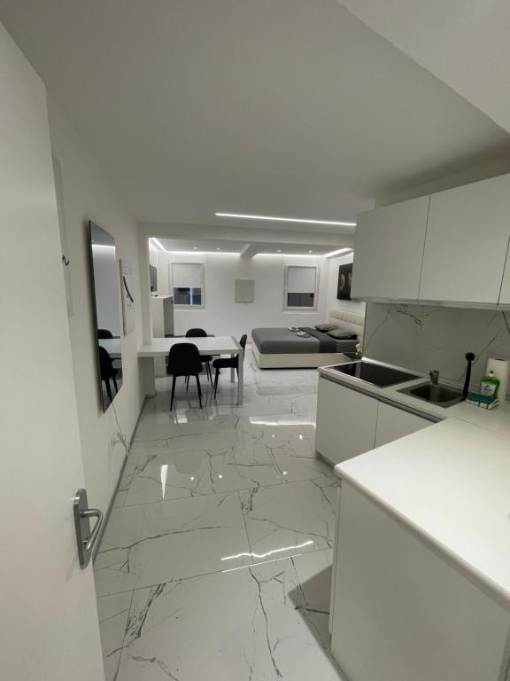 TALEDA Apartments - Modern Apartments & Self Checkin in the Old Town - Resim 38