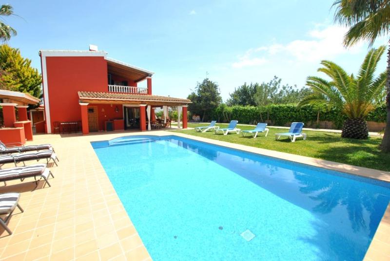 Bazén v ubytování Villa Rosada - Private pool & Barbecue nebo v jeho okolí