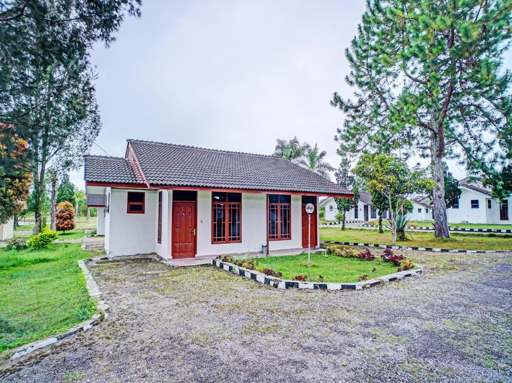 Zahrada ubytování Capital O 92214 Beristera Hotel