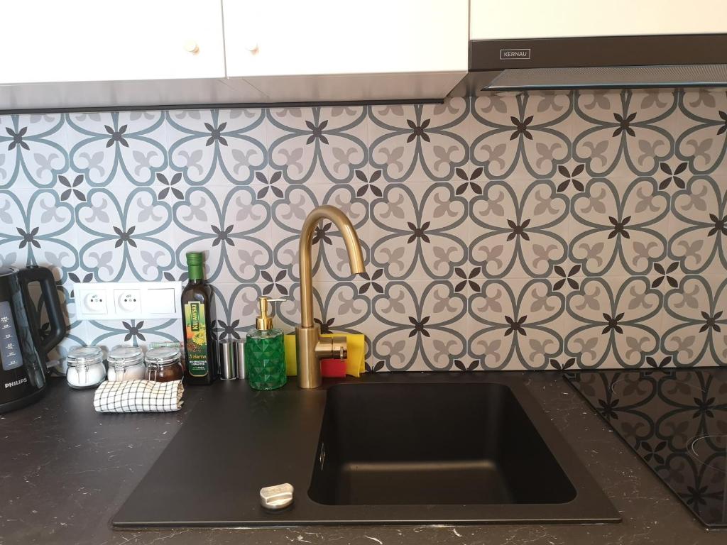 Unique Style Apartments Old Town - 25 min from the airport - by Homelike Krakow - Studio Apartment