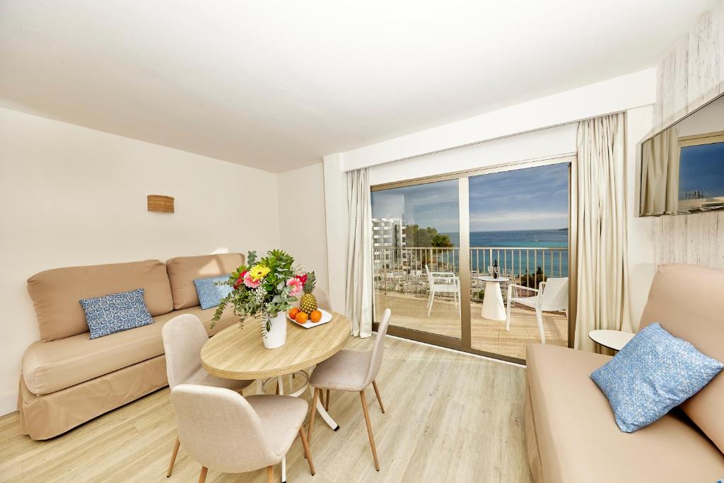 Leonardo Suites Hotel Ibiza Santa Eulalia, Es Cana – Updated ...
