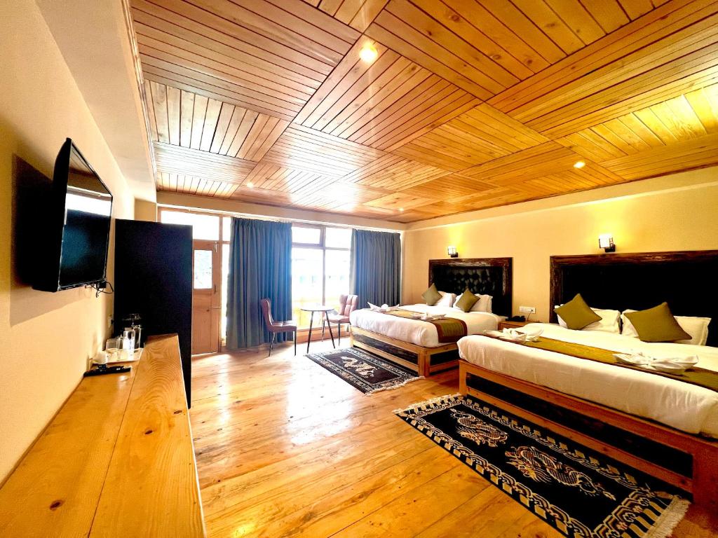 The Country House - King Room With Balcony
