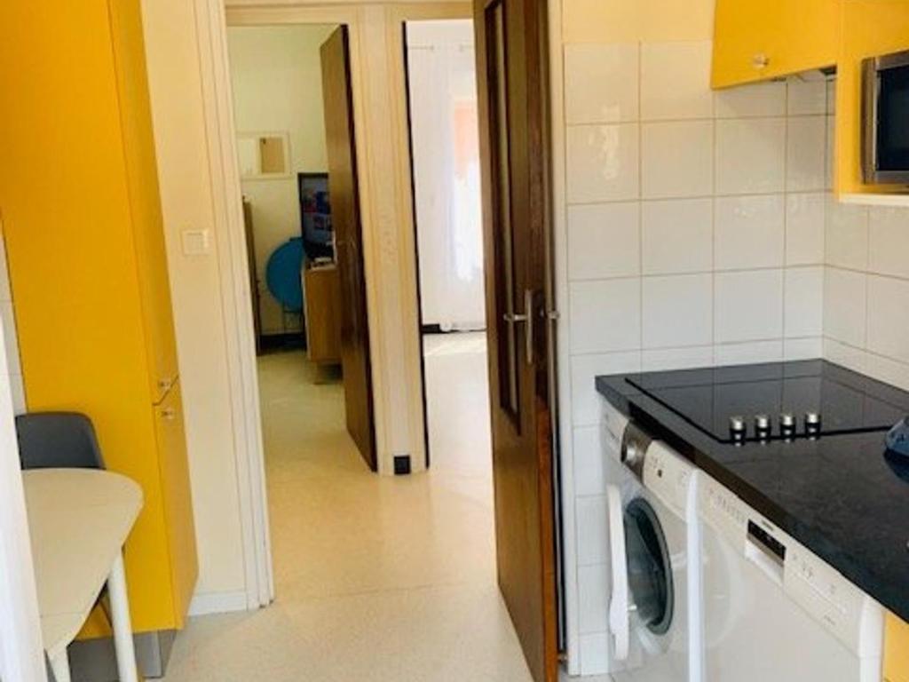 Fotografia z galérie ubytovania Appartement F2 avec Garage, Wifi et Climatisation - 2 Balcons, Animaux Bienvenus - FR-1-703-130 v destinácii Amélie-les-Bains-Palalda