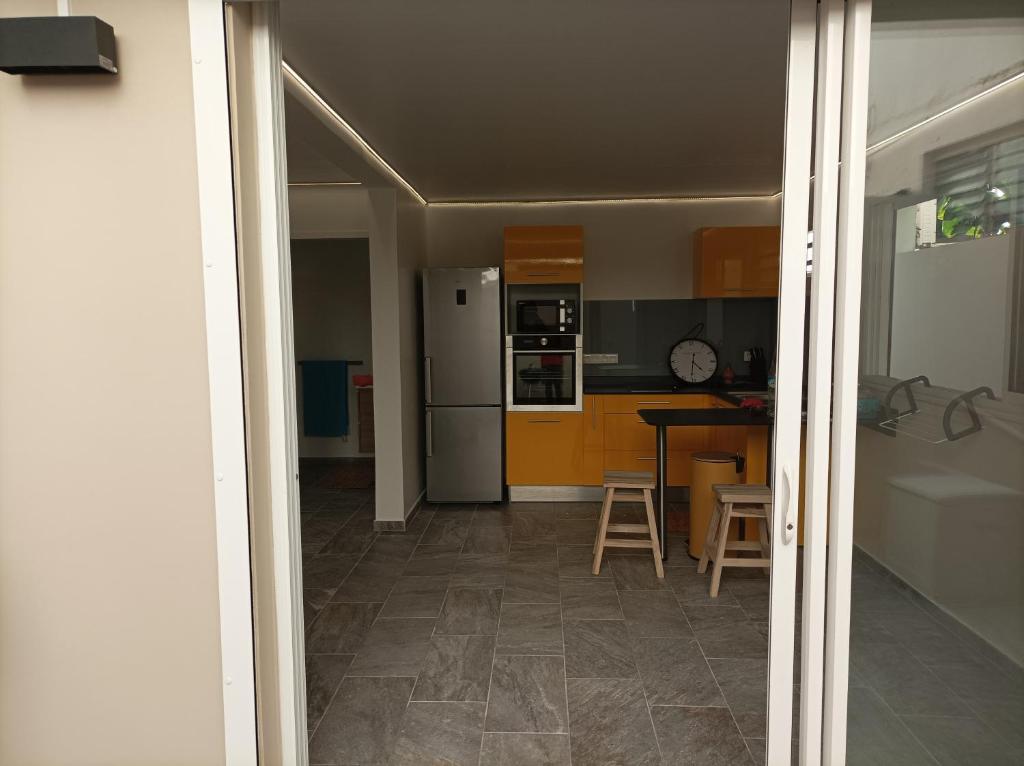 Kuchyň nebo kuchyňský kout v ubytování Lez'arlet Plage