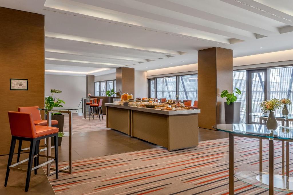 Sheraton Zürich Hotel - Resim 40