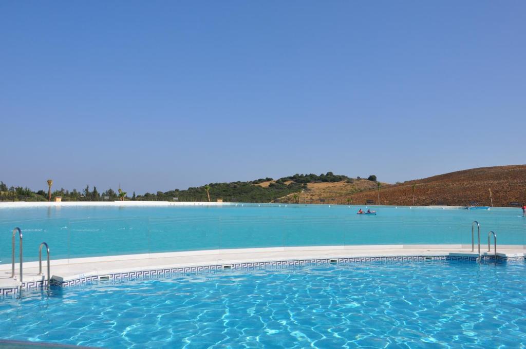 Bazén v ubytovaní Alcazaba Lagoon 2221 alebo v jeho blízkosti