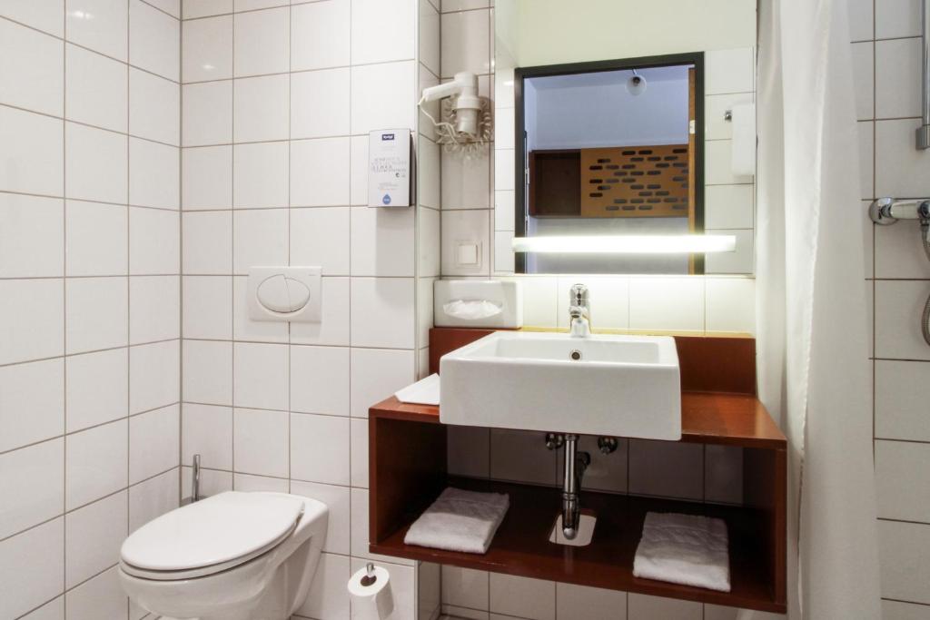 Kyriad Vienna Altmannsdorf - Resim 42