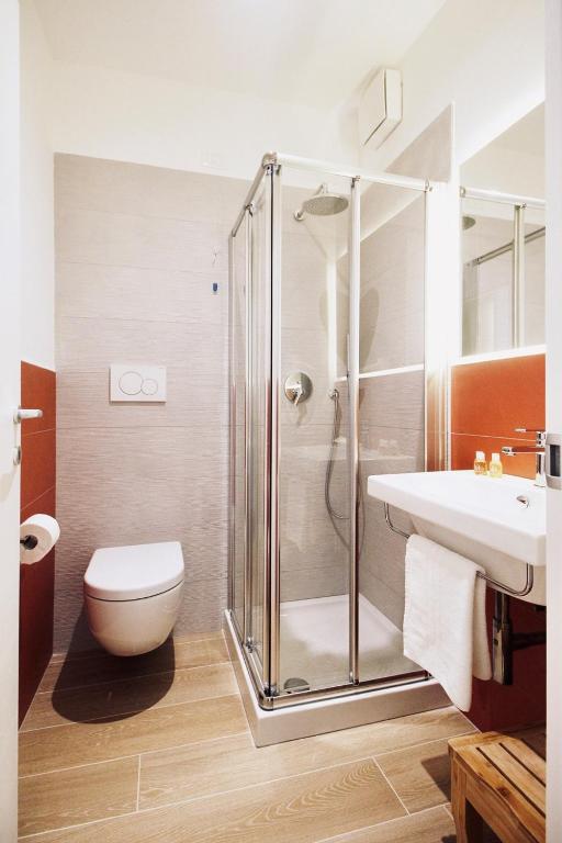 A bathroom at Hotel Olivò