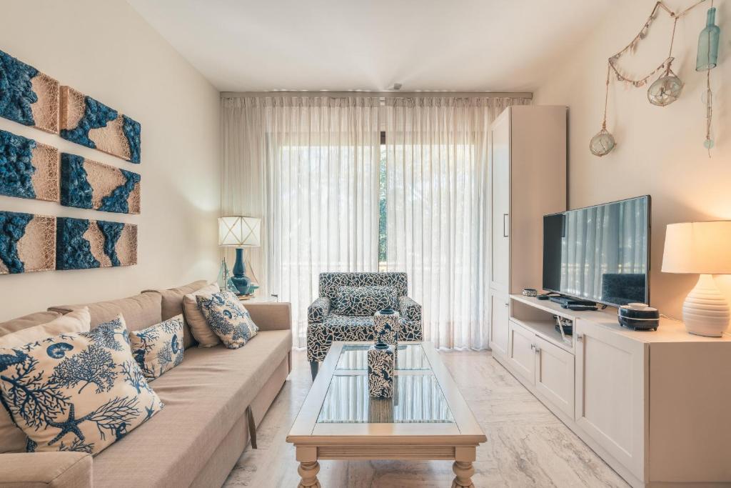 Newly Added 1BR El Portillo Luxury - Apartment