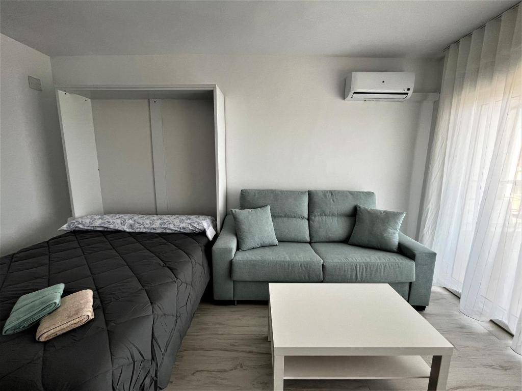 Posedenie v ubytovaní VER853 - Estudio con terraza vistas al mar, Piscina, Playa, Centro