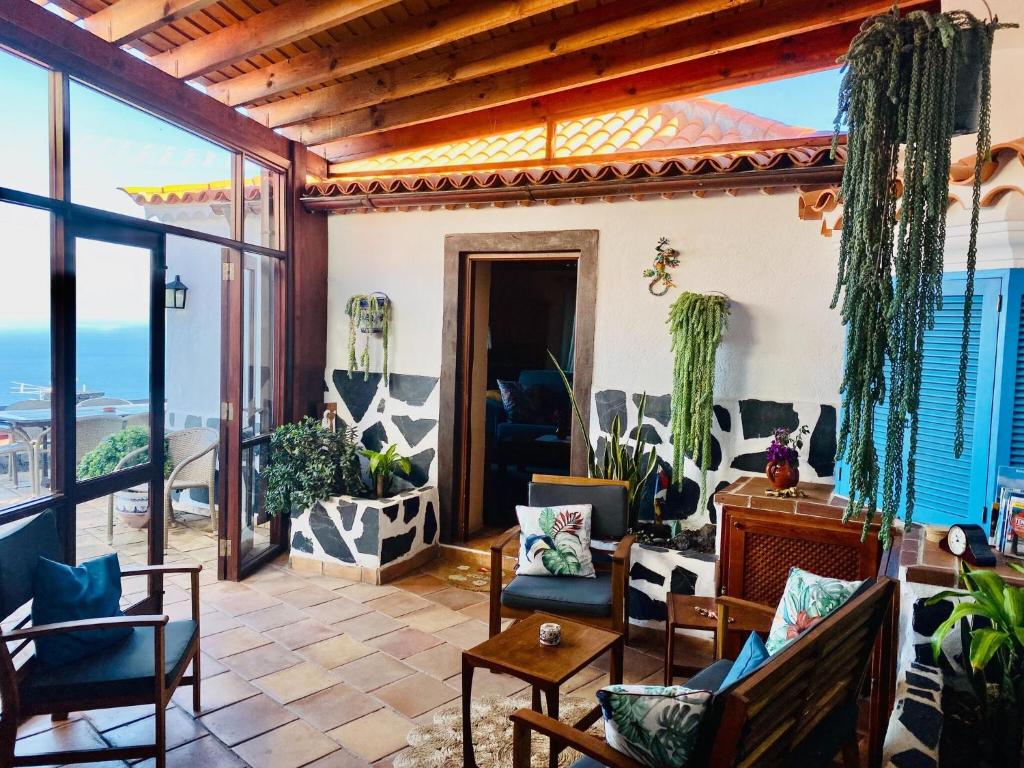 A seating area at Finca La Hoya, El Tanque