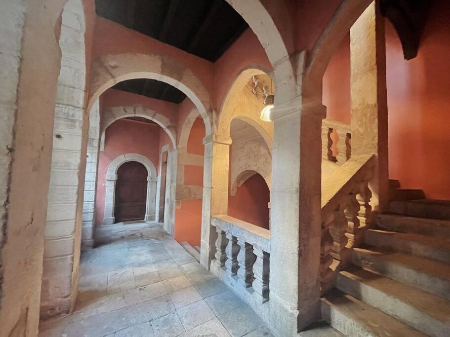 Fotografia z galérie ubytovania Logis du Chandelier v destinácii Le Puy en Velay