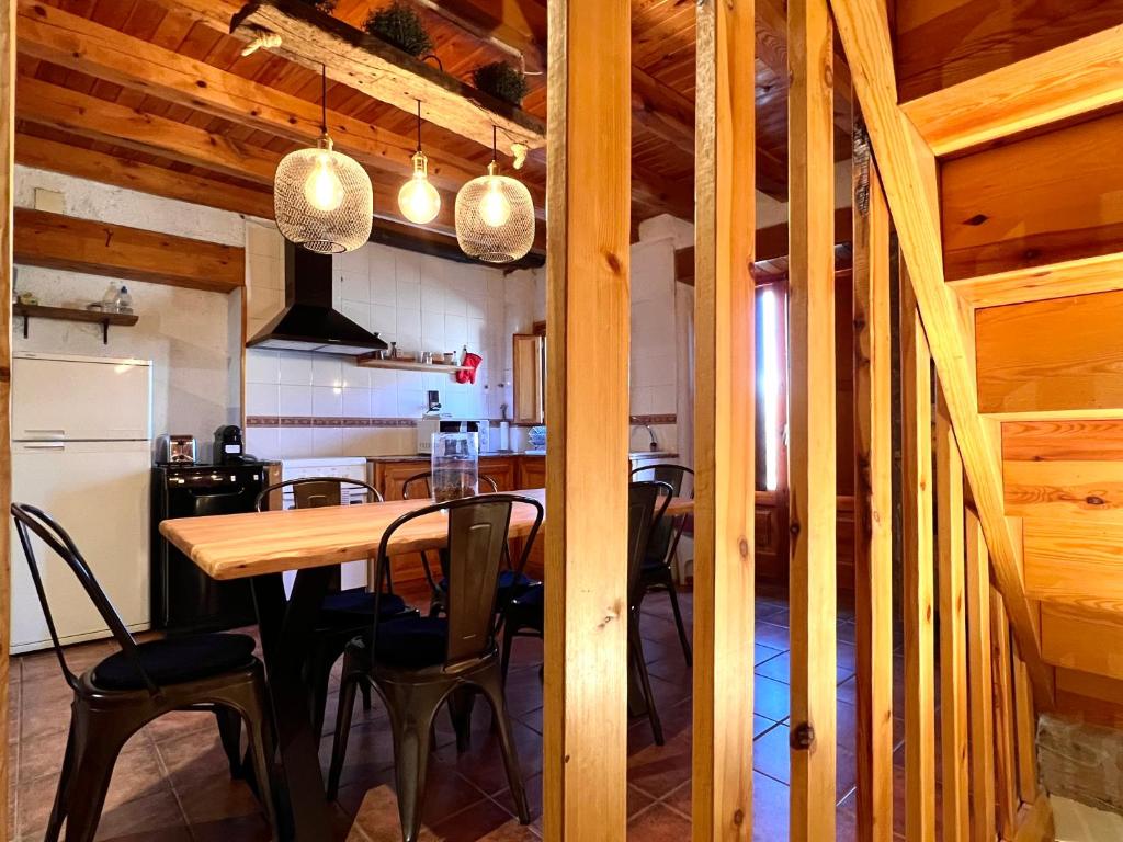 Kuchyň nebo kuchyňský kout v ubytování Casa Sinera - L'Amfitriona
