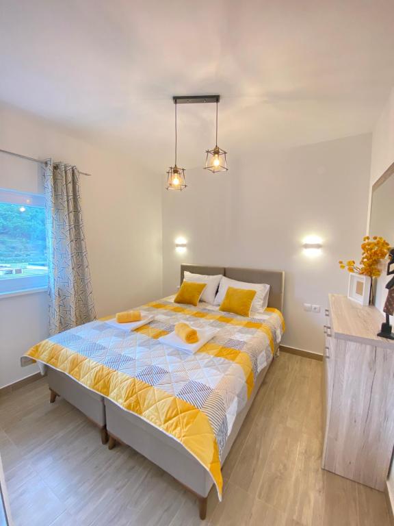 Gold Apartments - 15