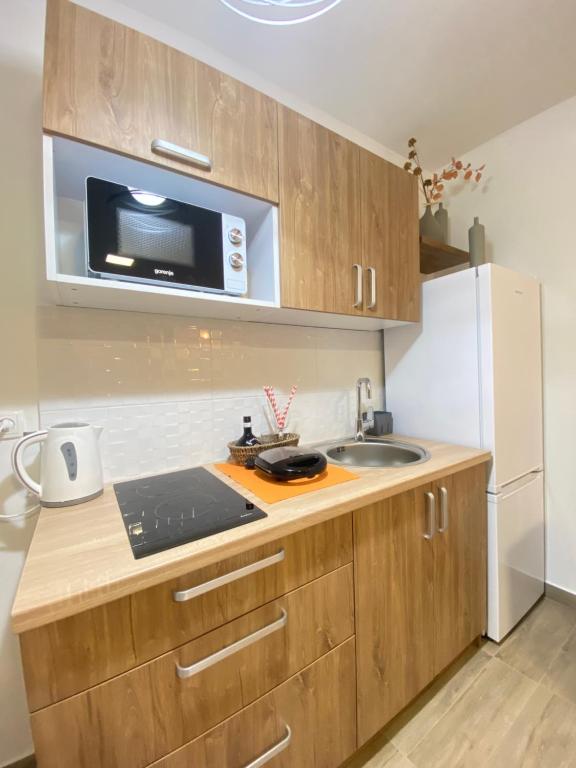 Gold Apartments - 12