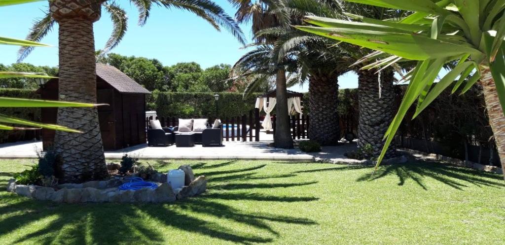 Vonkajšia záhrada v ubytovaní Villa Atlaymar