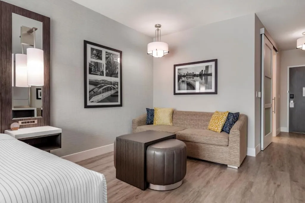 King Room with Sofabed - Desk/Non Smoking