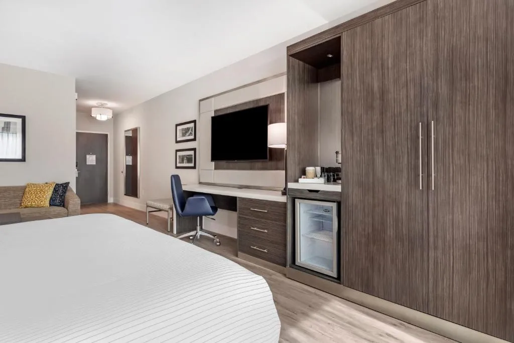 King Suite with Sofa Bed - Non Smoking