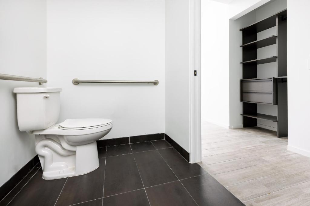 The Elser Hotel Miami - An All-Suite Hotel - جناح غرفة النوم مع الملك/الكوين/الكوين Ada