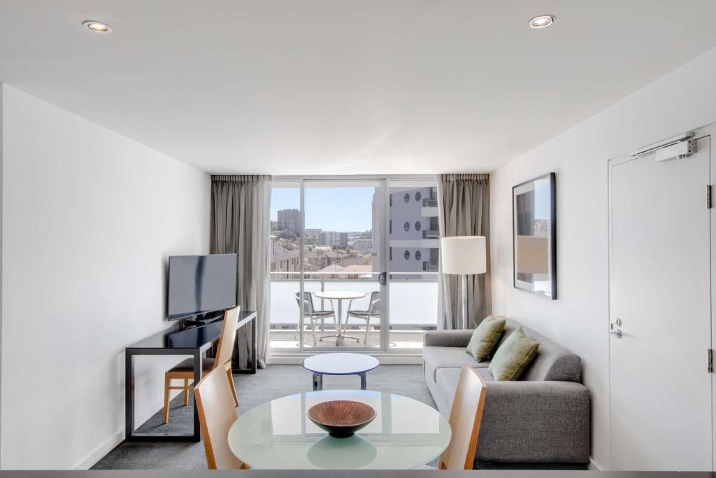 Adina Apartment Hotel Wollongong photo