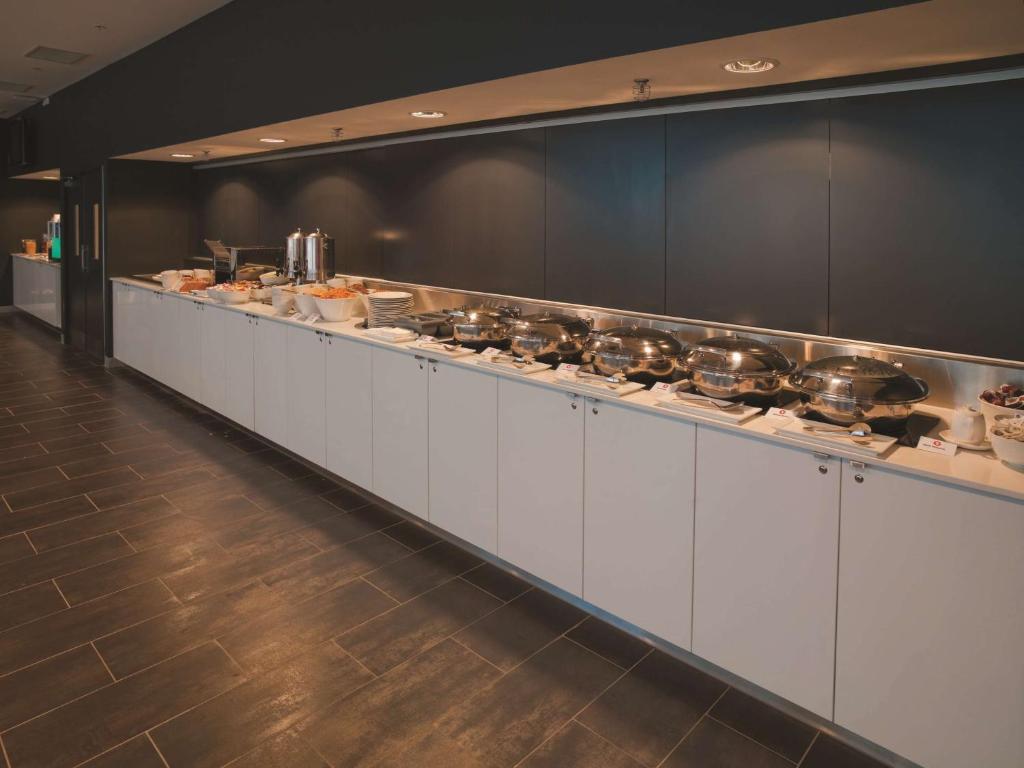 Travelodge Hotel Melbourne Docklands - Resim 9