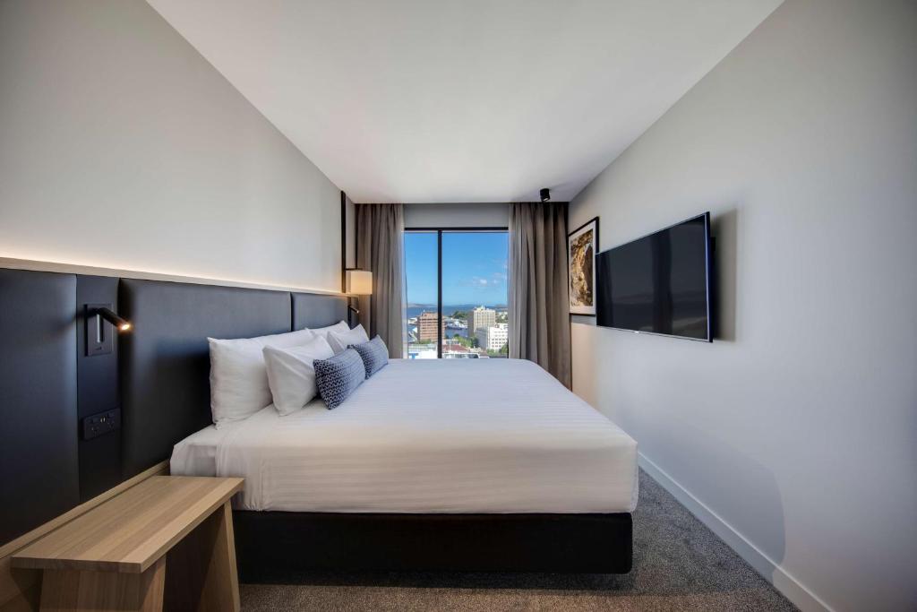 Postel nebo postele na pokoji v ubytování Vibe Hotel Hobart
