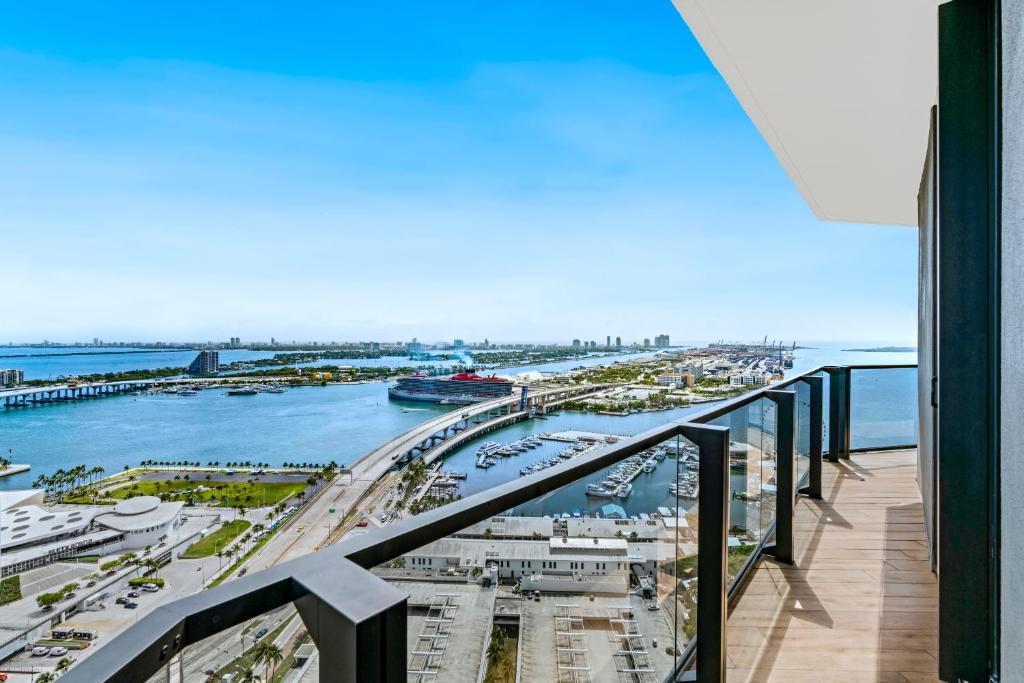 The Elser Hotel Miami - An All-Suite Hotel - جناحا نوم مع الملك/الكوين