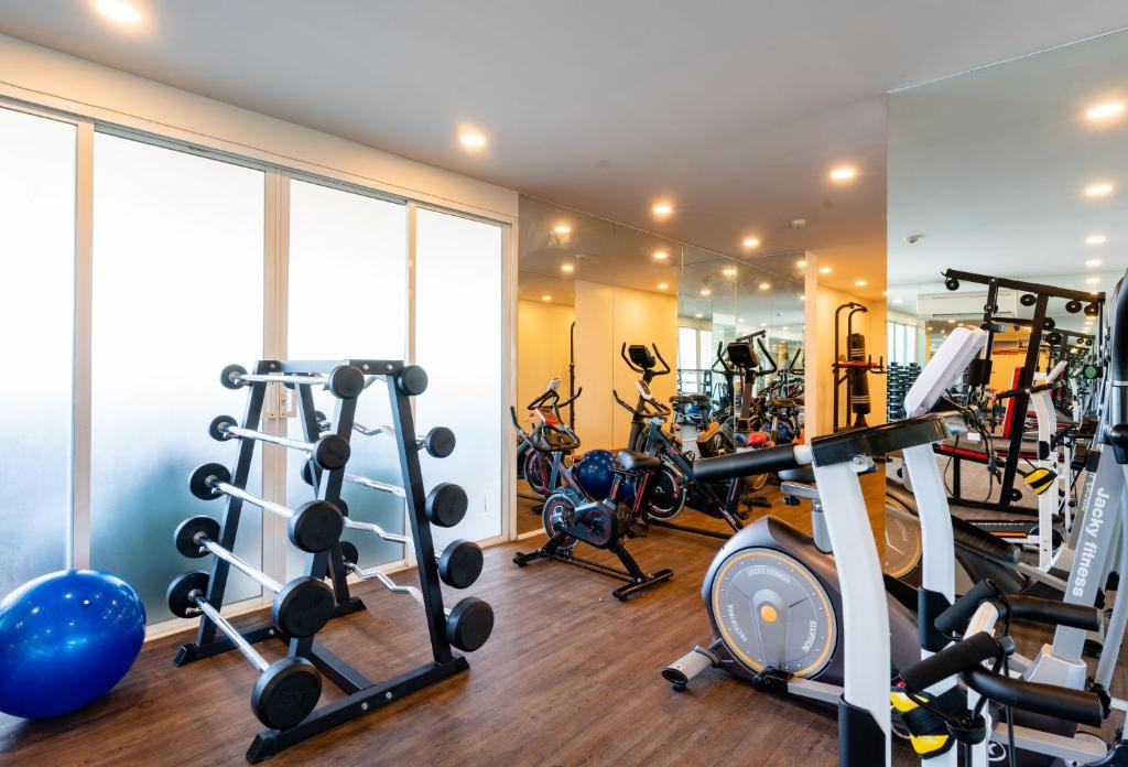 Clarian Hotel Beach Patong - Resim 42