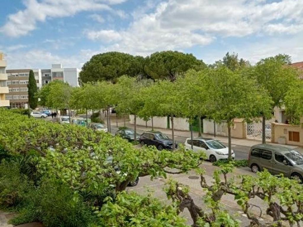 Fotografia z galérie ubytovania Appartement spacieux T3 climatisé, 4 couchages, Balaruc-les-Bains, proche commodités, avec WiFi - FR-1-680-31 v destinácii Balaruc-les-Bains